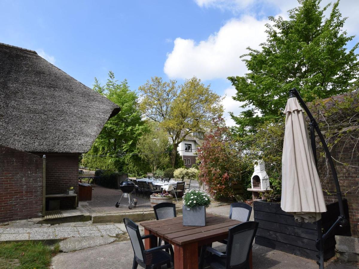 Quaint Farmhouse Near River In Oosterwijk Leerdam Exterior photo