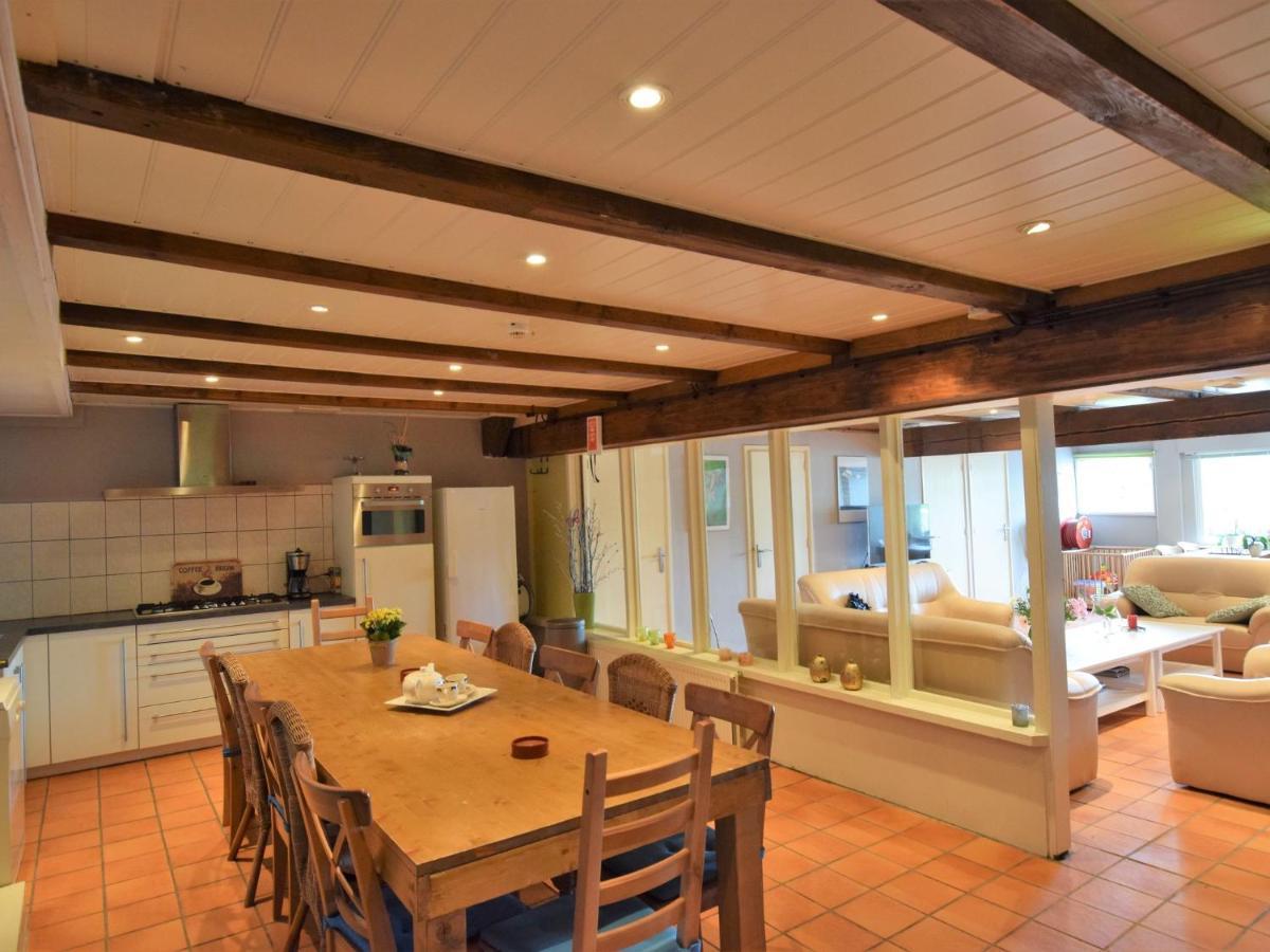 Quaint Farmhouse Near River In Oosterwijk Leerdam Exterior photo